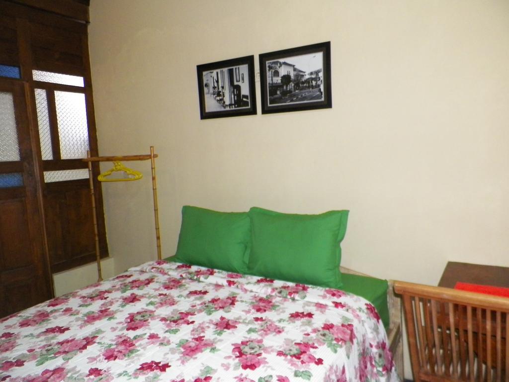 Ndalem Timoho Hotel Yogyakarta Exterior photo